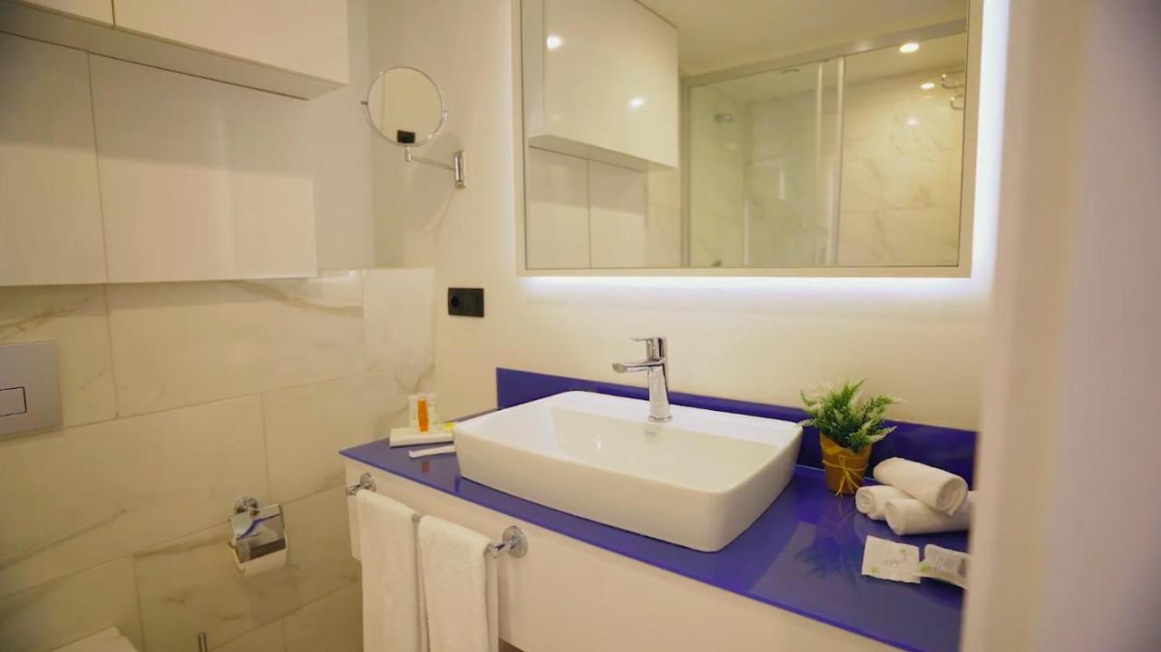 Aparthotel For Batumi Orbi City المظهر الخارجي الصورة